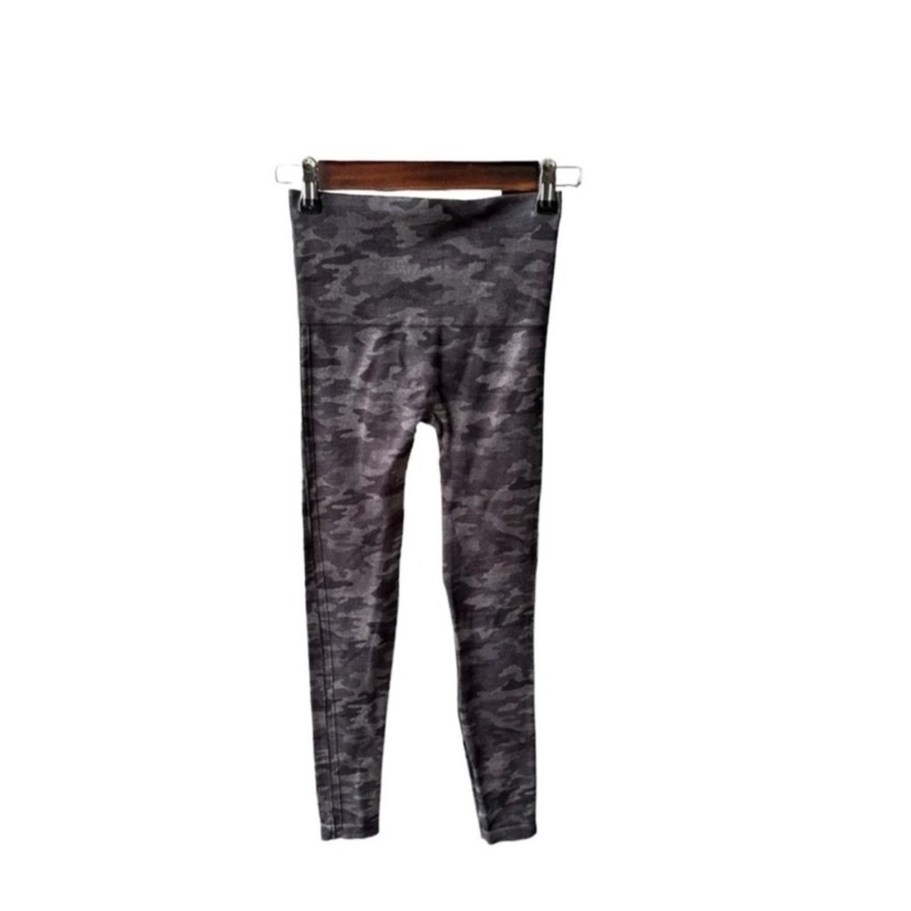 Spanx Leggings Pants Look at Me Now Seamless Grey Camo High Rise Camo Small